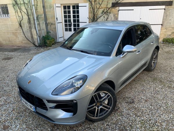 Porsche Macan Turbo 1 main FRANCE