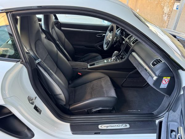 Porsche Cayman GTS pdk 1 main réservé – Image 28