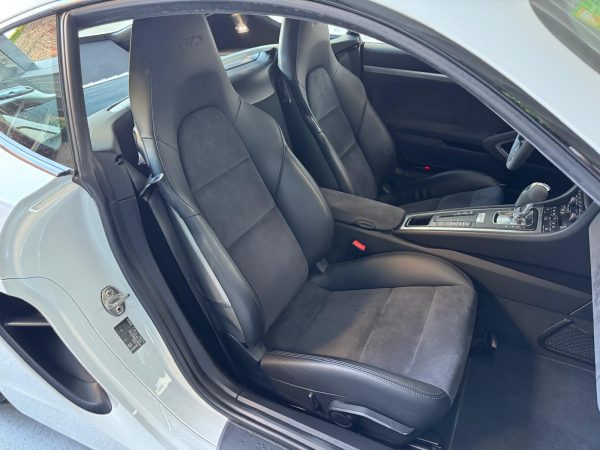 Porsche Cayman GTS pdk 1 main réservé – Image 29