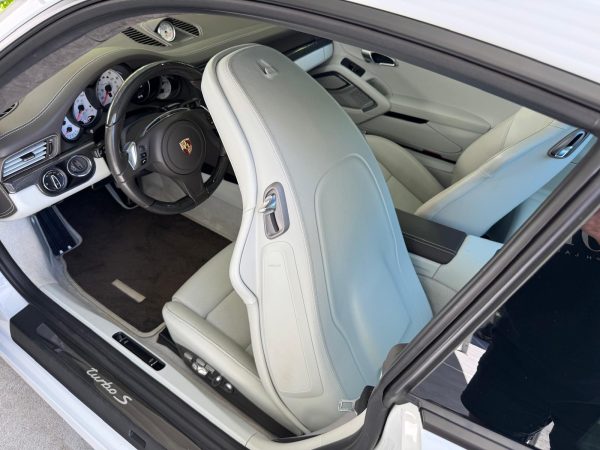 Porsche 991 Turbo S aérokit 1 main UNIQUE – Image 15