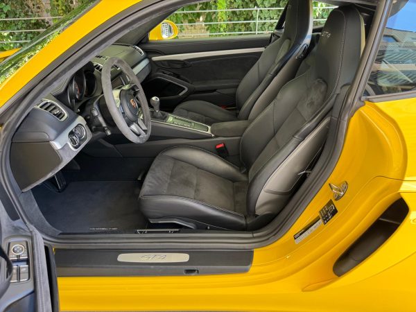 Porsche Cayman 981 GT4 – Image 18
