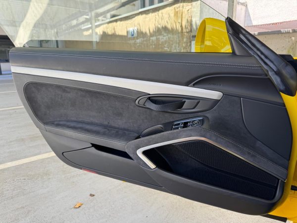 Porsche Cayman 981 GT4 – Image 15