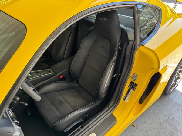 Porsche Cayman 981 GT4 – Image 30