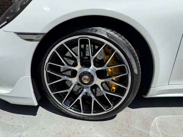Porsche 991 Turbo S aérokit 1 main UNIQUE – Image 30